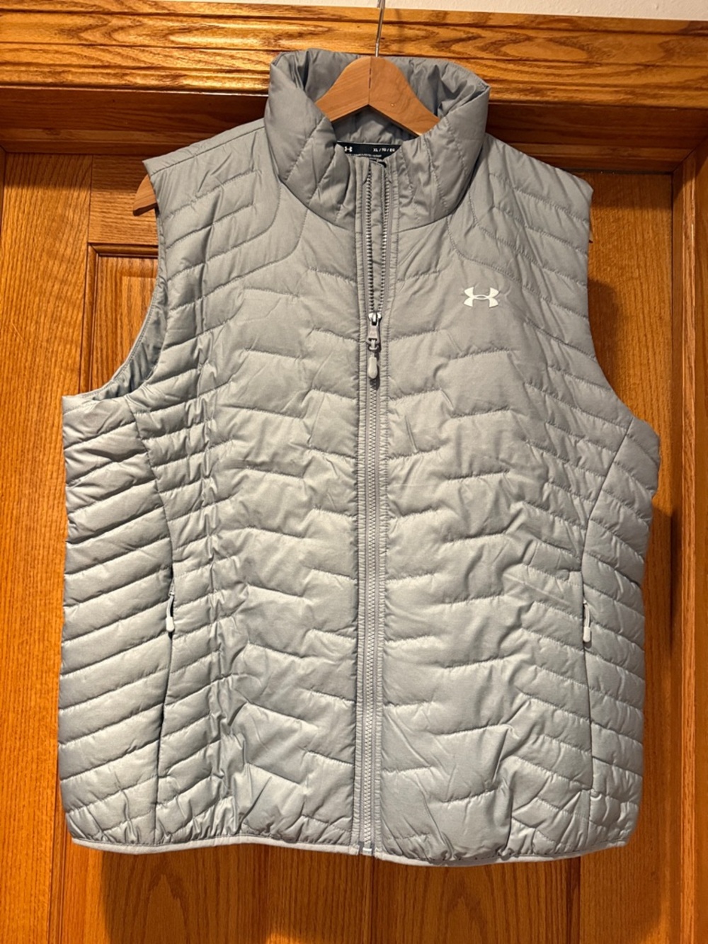 Under Armour Light Gray Quilted Puffer Vest